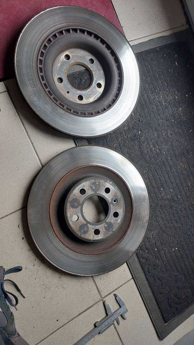 Тормозные диски Audi 330мм\диски стояли на Audi A7 3.0 TFSI