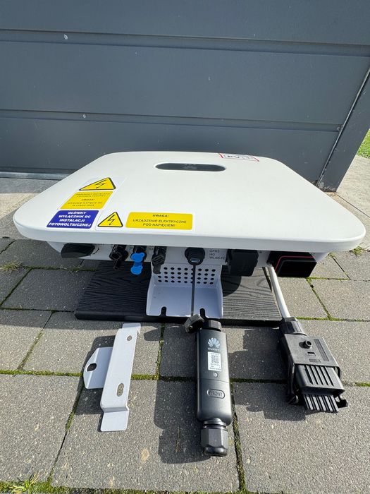 Falownik HUAWEI model SUN 2000-6KTL-MO 6KW trójfazowy