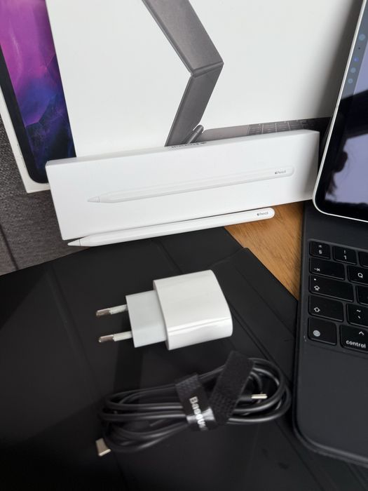 iPad Pro 12.9 4 gen 128GB Cellular, Apple Pencil 2 gen, Keyboard Pro