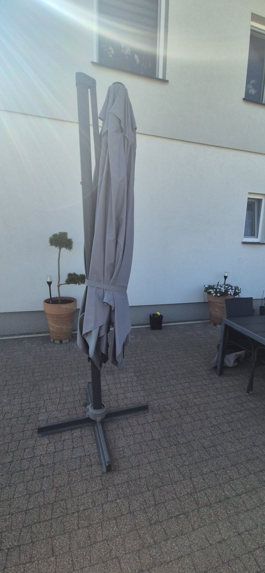 Parasol ogrodowy solidny 3m. x 3m. Na jednej nodze