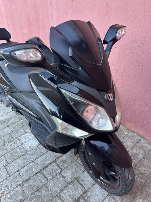 Scooter Sym gts 125