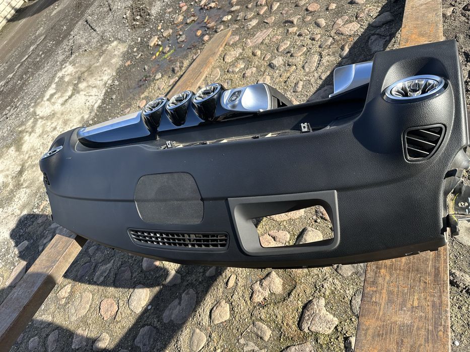 Deska konsola mercedes glb