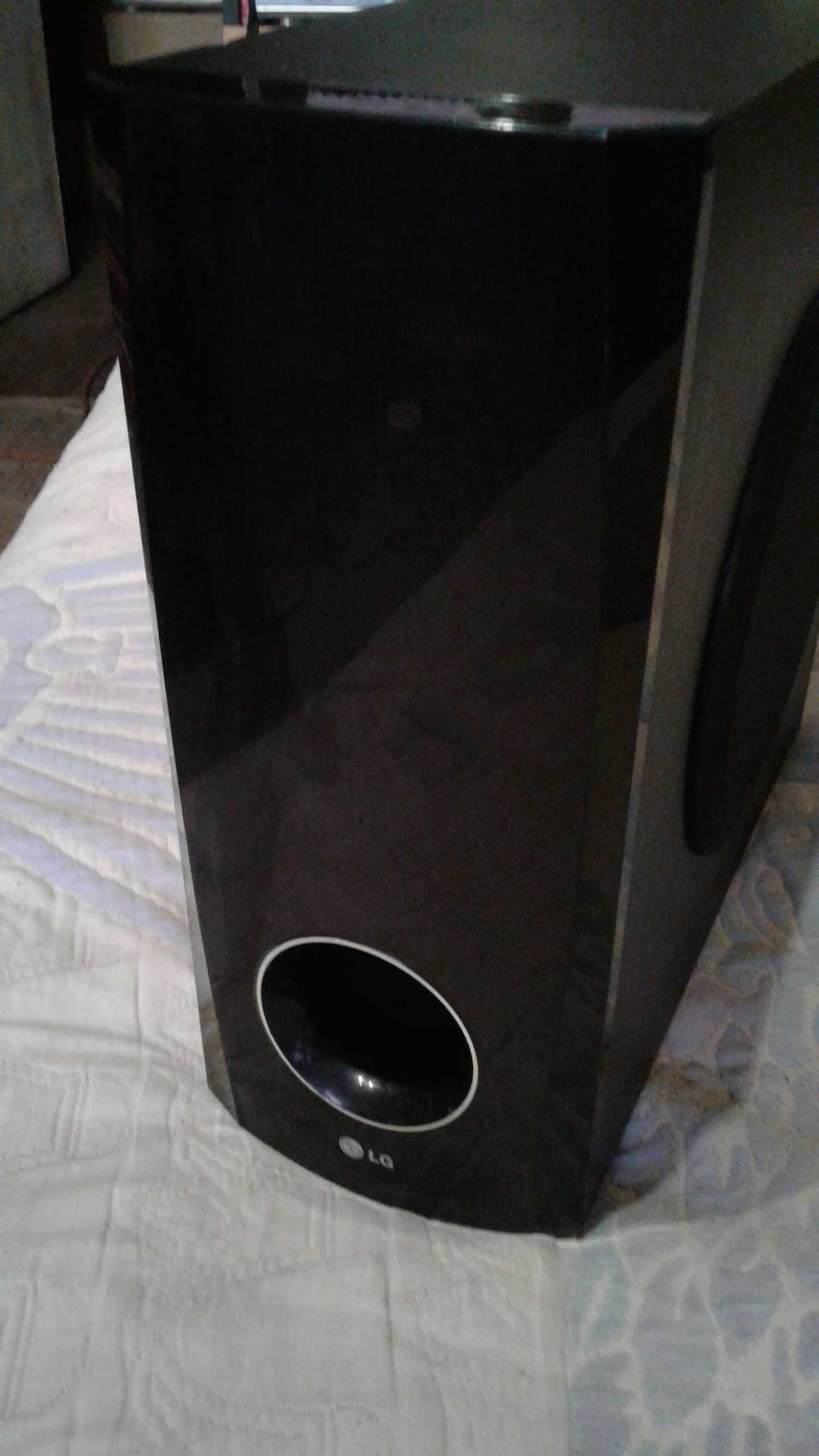 LG  Subwoofer SH53TH-W 3 Om 300 W