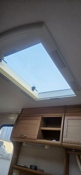 Przyczepa kempingowa Avondale Dart 380/2