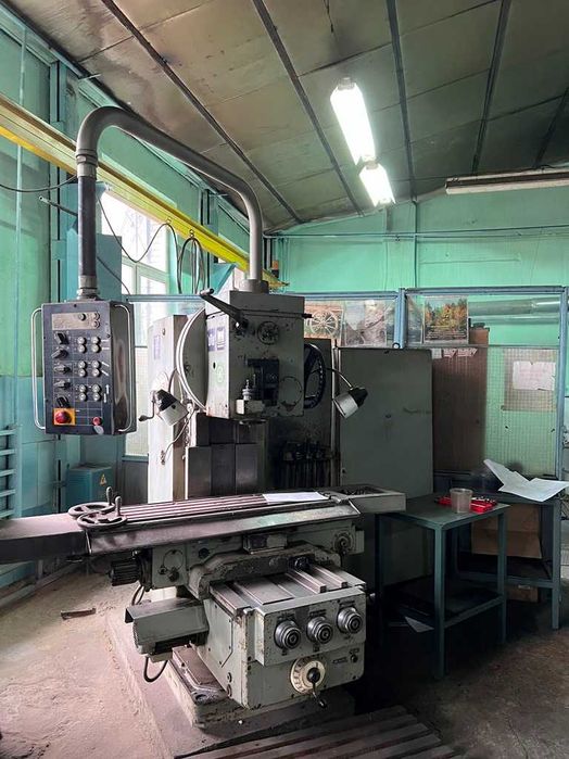 FSS 315 - Вертикально - фрезерный станок  Heckert, верстат