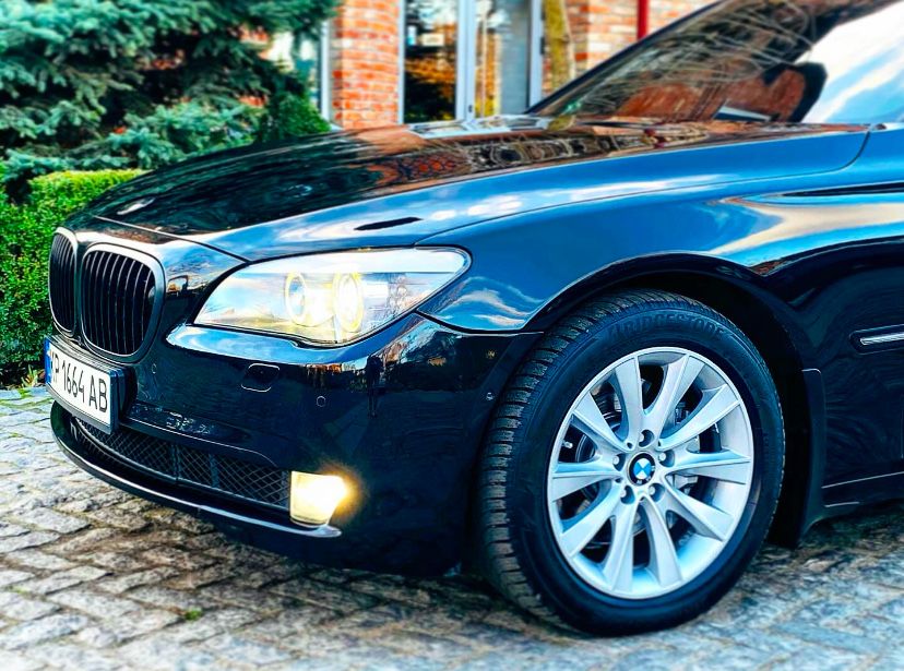 Продам Легендарную БМВ 750 , Полностью Обслужена в Идеальном Состоянии