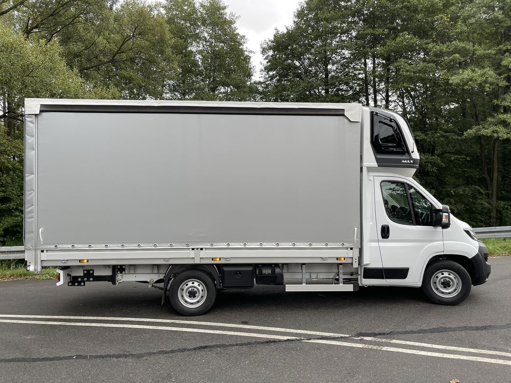 Transport towarowy, wynajem busa dostawczego