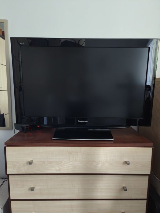 Telewizor Panasonic LCD 37 cali