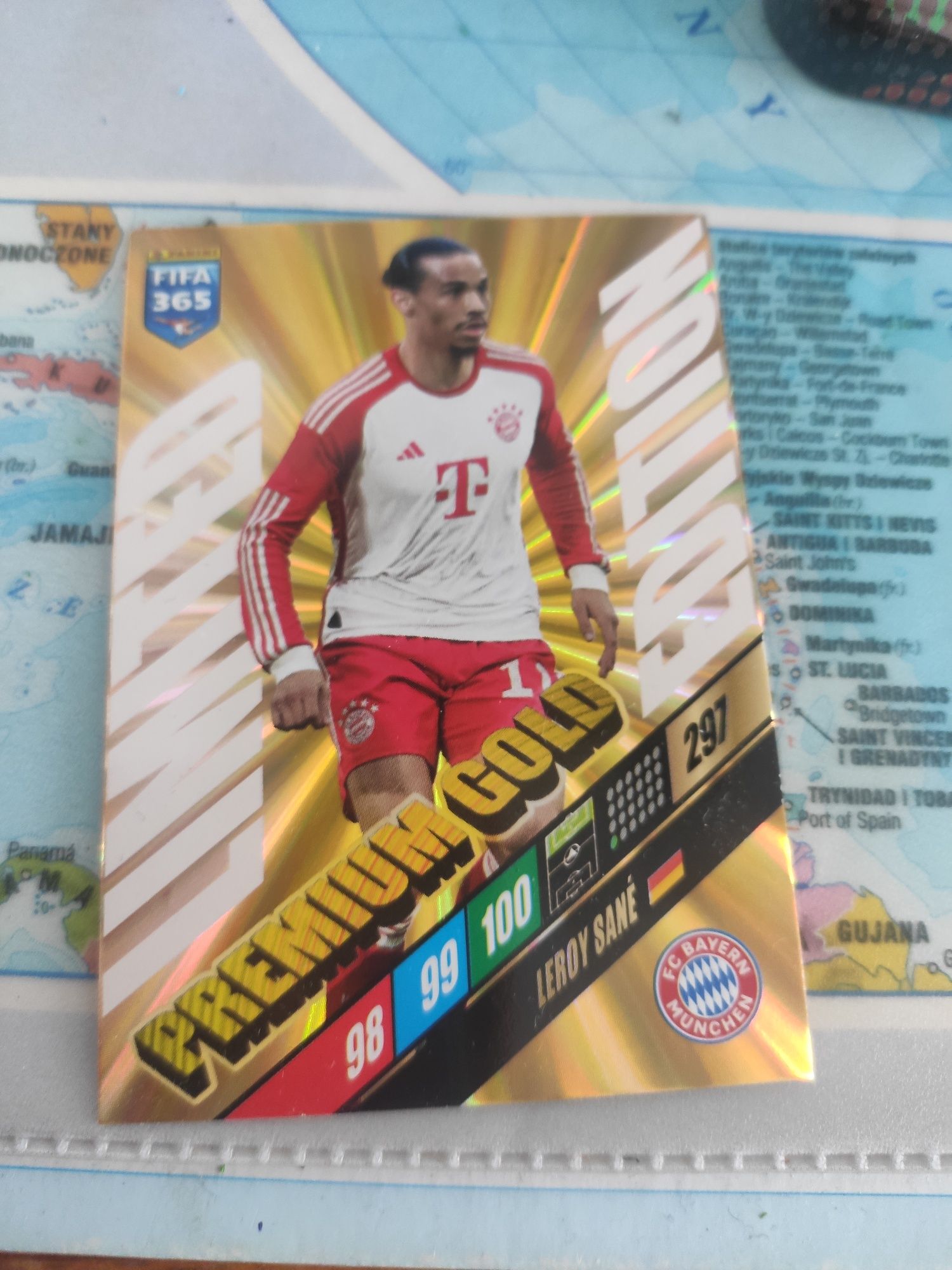 Karty FIFA 365 Panini premium gold 2024 cena za 3szt.