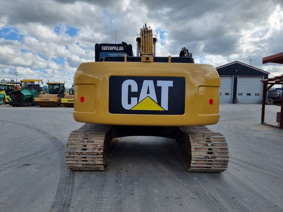 Продам экскаватор Caterpillar 320 D , 2013 года