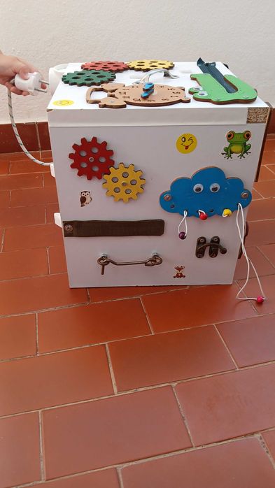 Cubo para desenvolvimento infantil