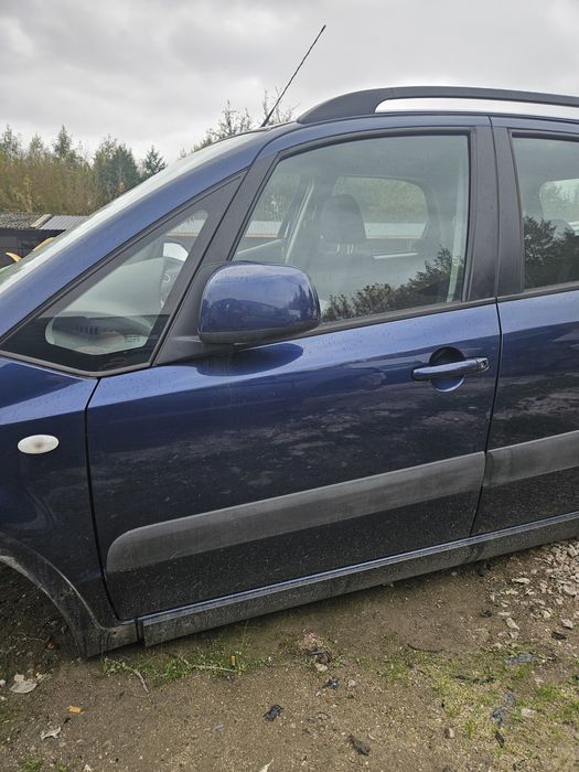 Suzuki sx4 Fiat sedici relingi
