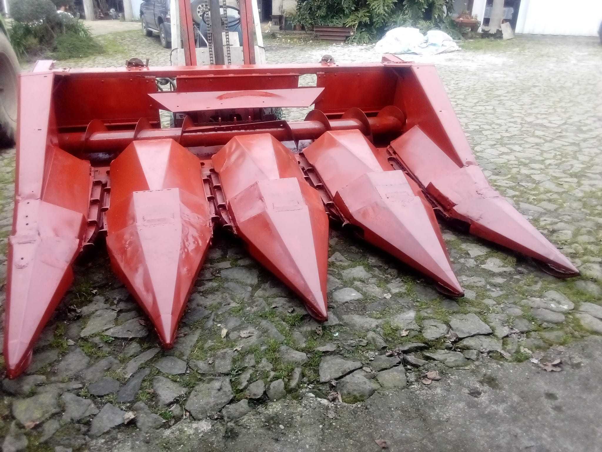 Frente de milho para ceifeira debulhadora