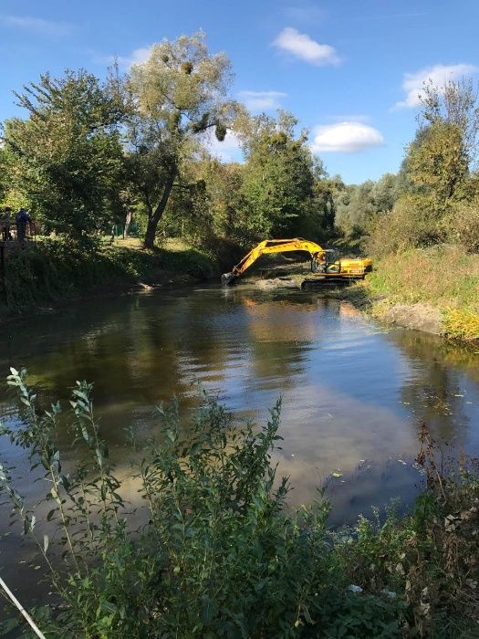 Очищення водойм, озер, копка, днопоглиблення, берегоукріплення