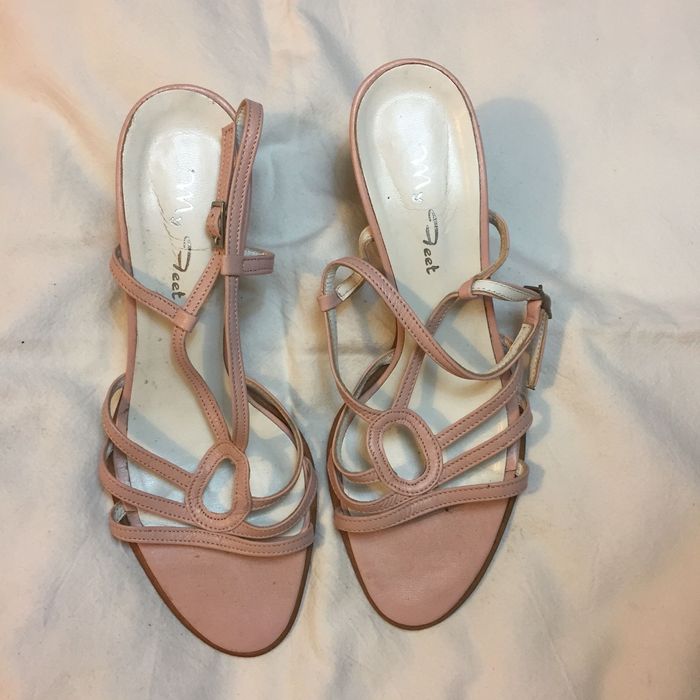 Sapatos de salto alto