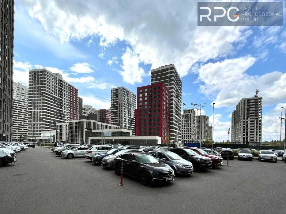 Продаж 1к квартири в ЖК Варшавський 3 Низький поверх Вид у двір