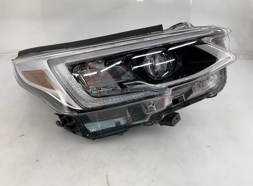Фара левая правая Subaru Outback Legacy B16 2020 2021 2022