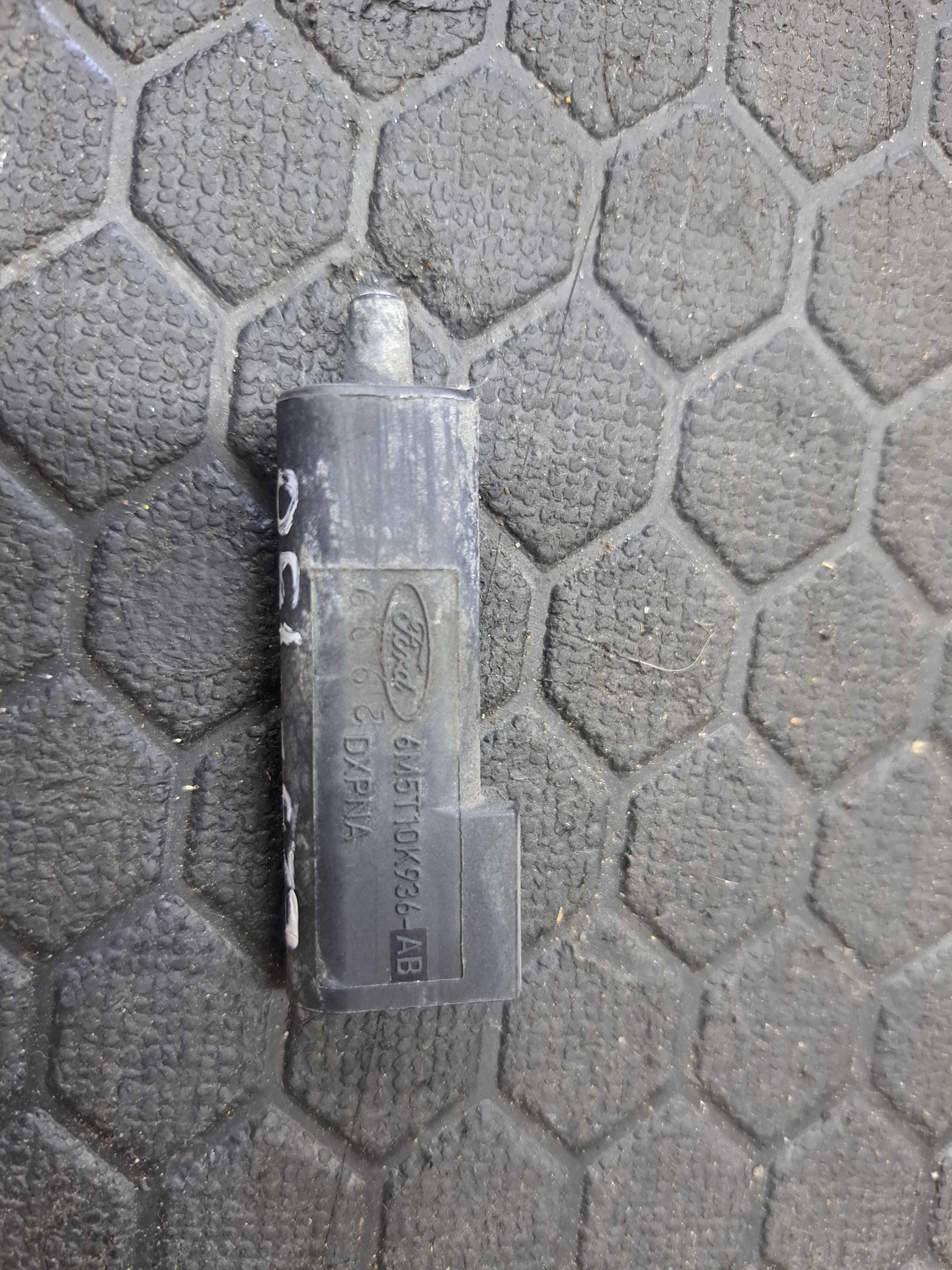 Czujnik temperatury zewnętrznej Ford Kuga Mk1 6M5T-10K936-AB