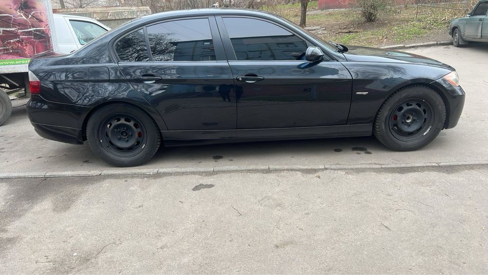 BMW E90  2.5 218 л.с