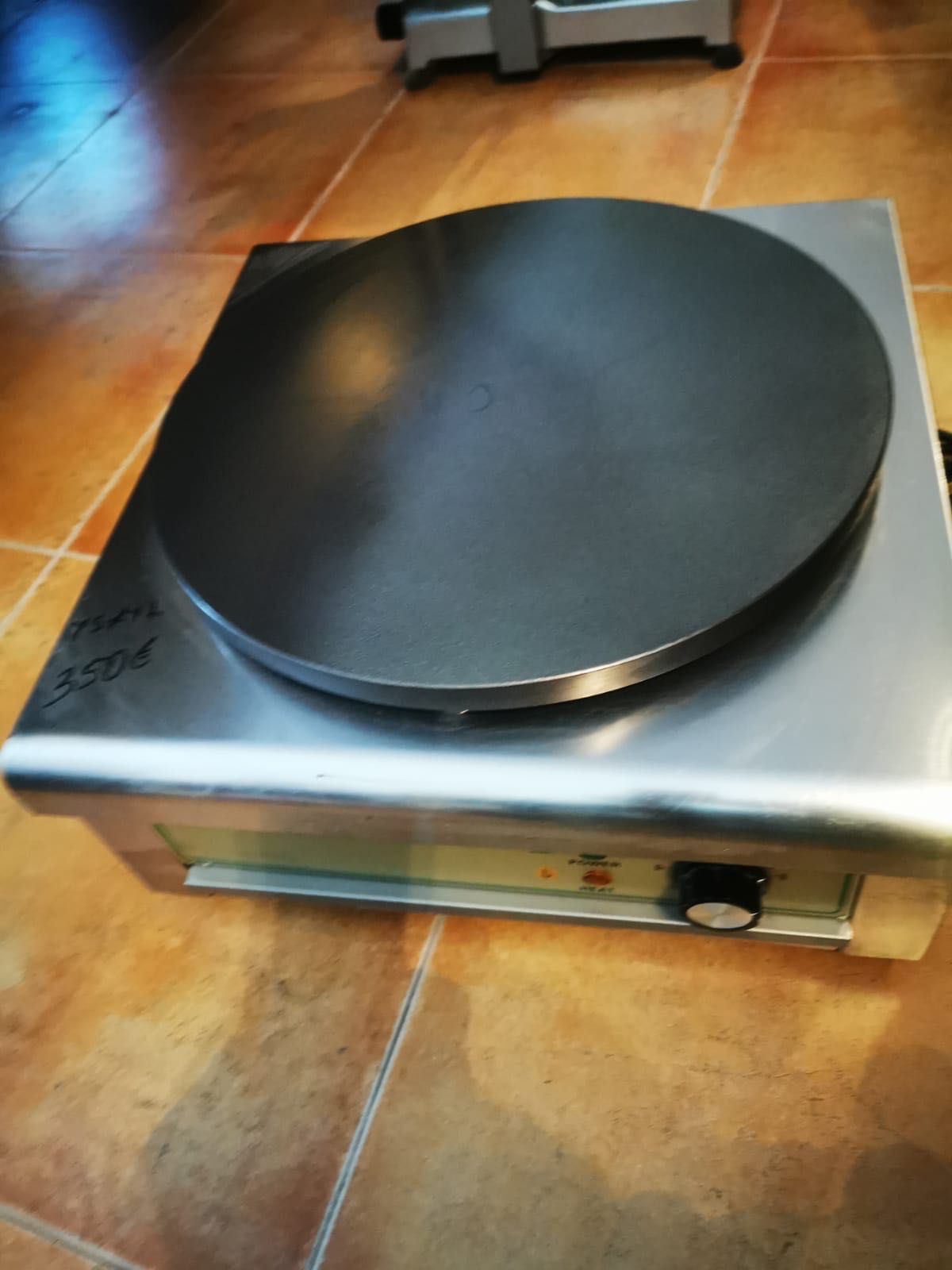 Crepeira Profissional Nova – Ideal para Negócio ou Uso Doméstico