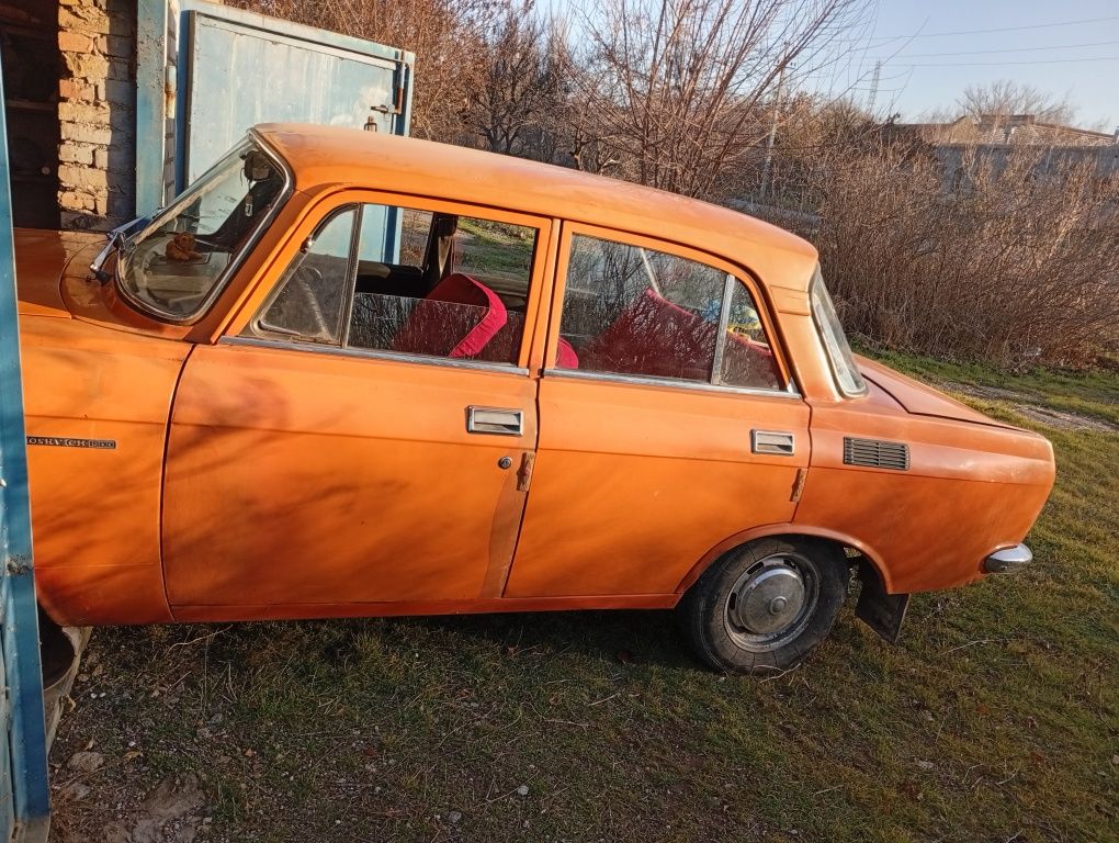 Продам москвич 2140.