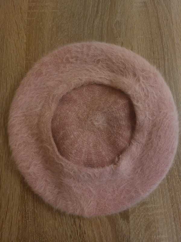 Beret damski klasyka