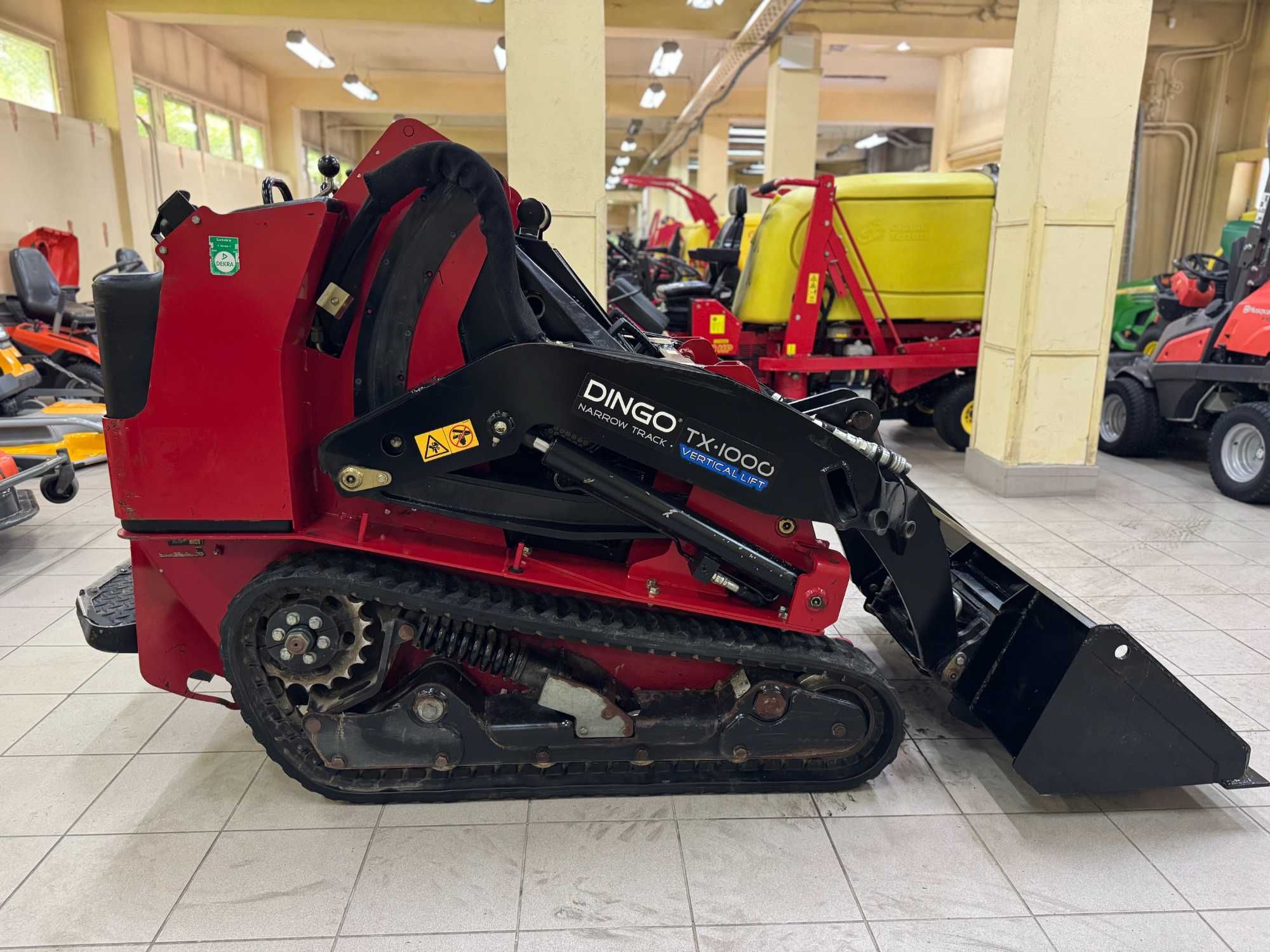 Miniładowarka wielofunkcyjna gąsienicowa Dingo TX 1000 KUBOTA 2021r