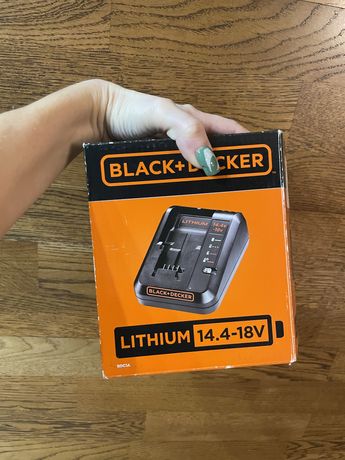 Зарядное устройство BLACK+DECKER