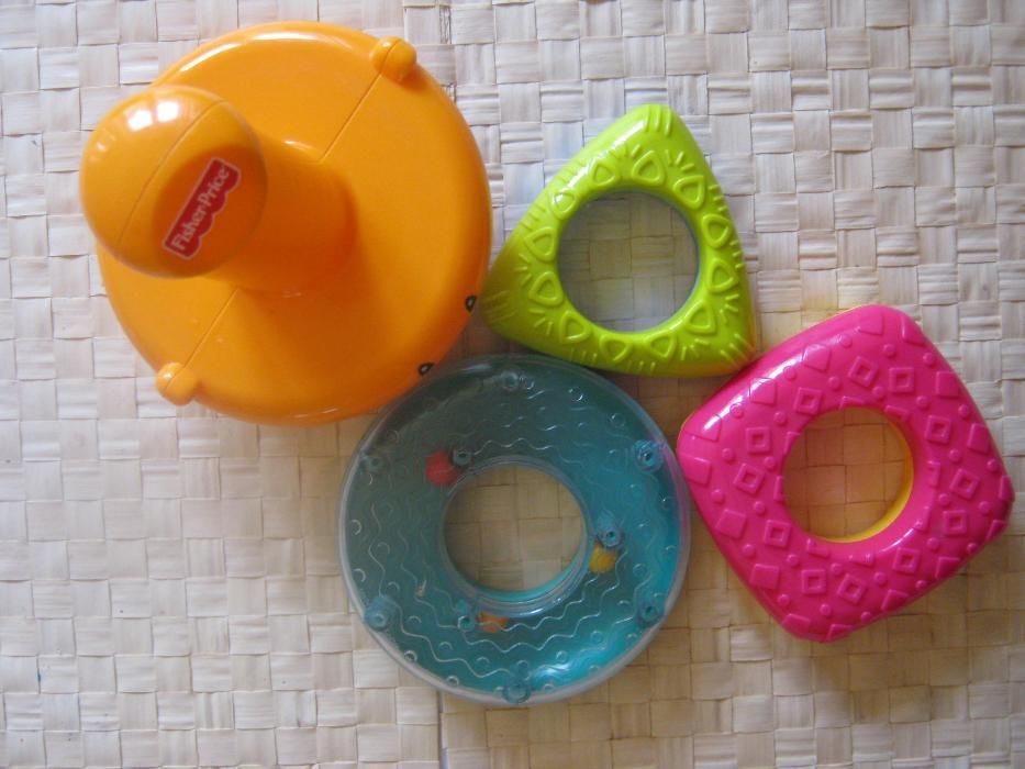 Fisher Price Tygrysek kolorowa piramidka