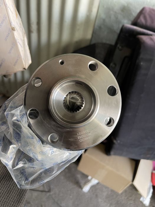 Ступиця передня daewoo Lanos нова 96176252