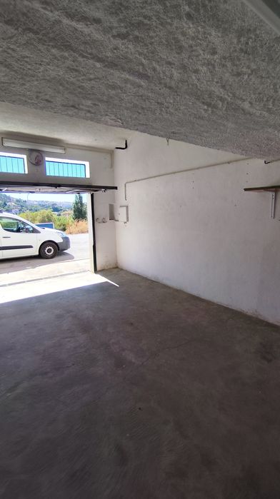 Garagem para Arrendamento no Centro de Seia