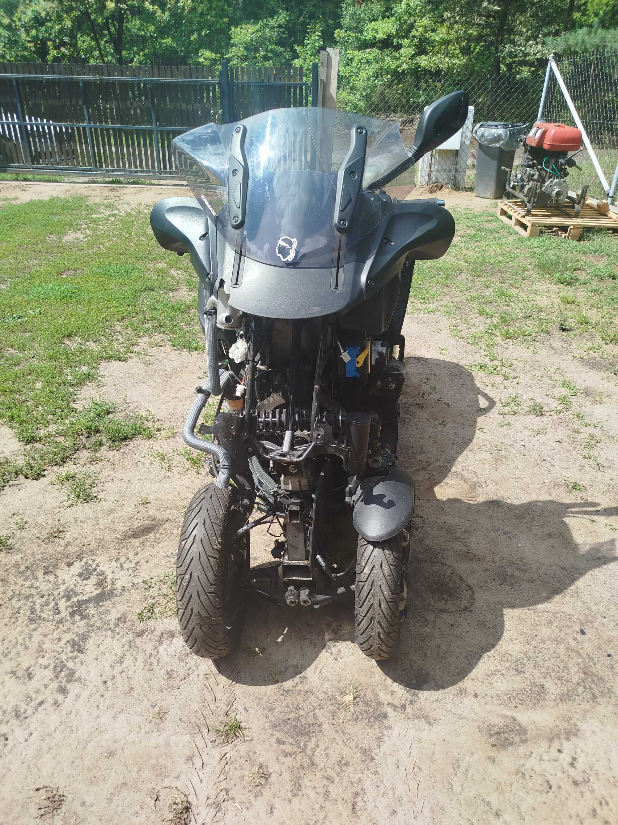 Skuter Peugeot metropolis 400
