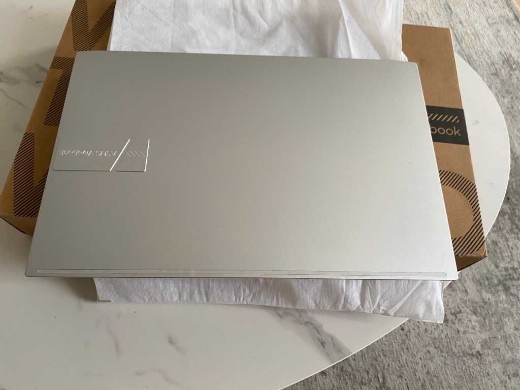 Asus Pro 15 OLED K3500P-L1358W na gwarancji do końca listopada