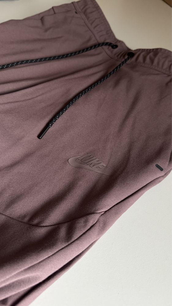 Spodnie męskie dresowe Nike Jogger Tech Fleece Lightweight roz. S