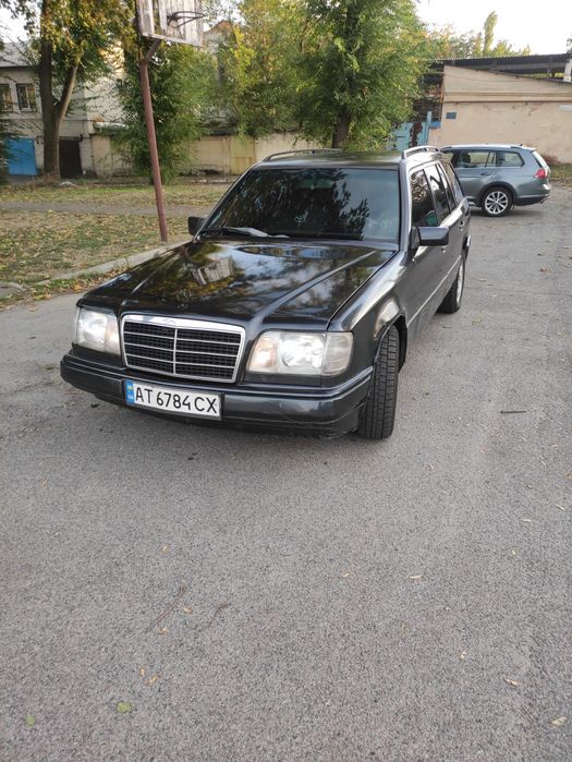 Продам Мерседес w124 дизель 1992год