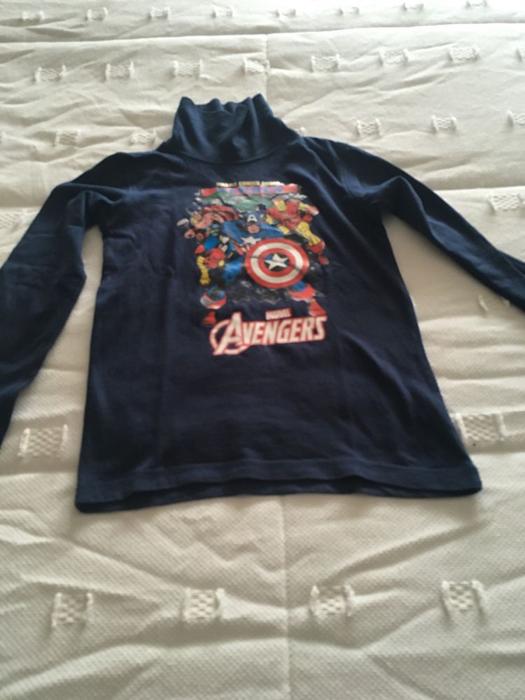 Camisola gola alta Avengers