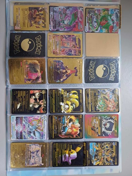 Klaser i 270 kart złotych, srebrnych , granatowych Pokemon