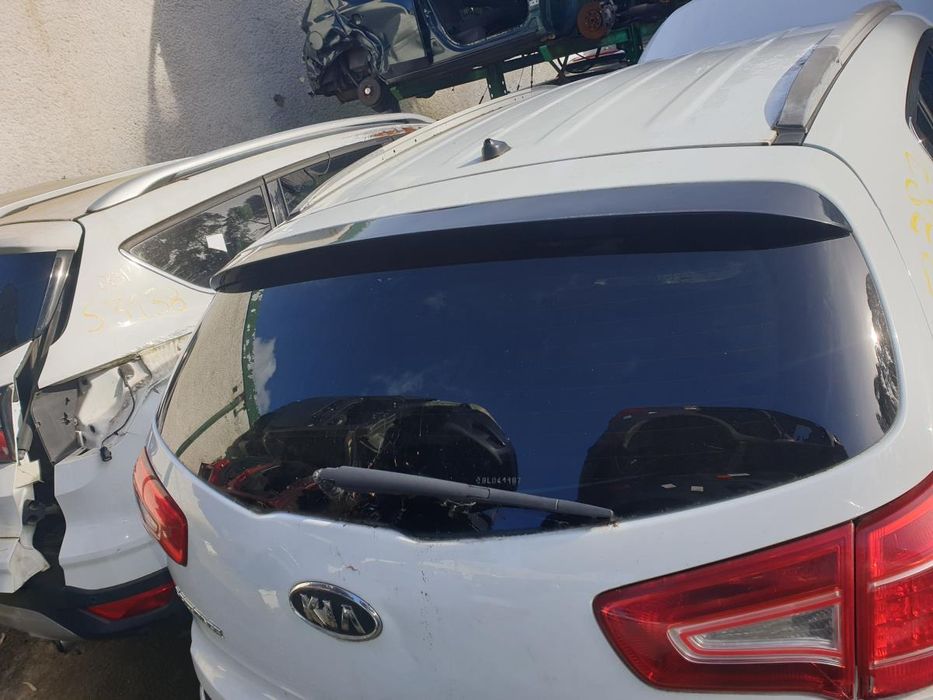 Óculo traseiro KIA Sportage III (SL)