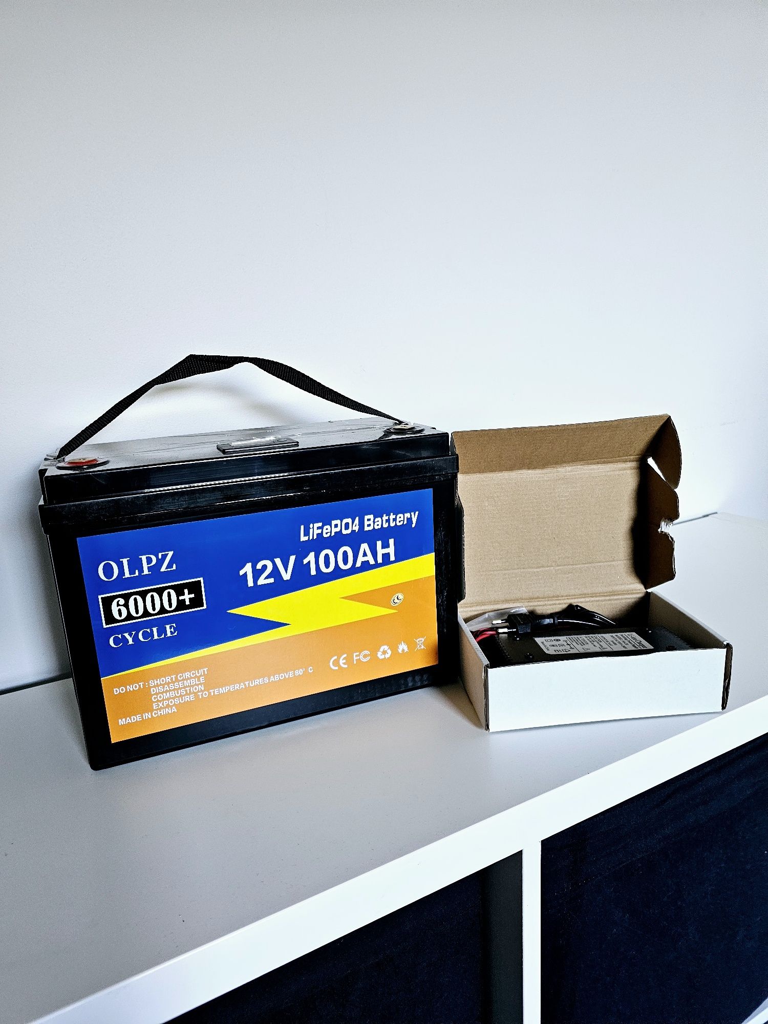 Akumulator LiFePo4 12V 100Ah Bateria BMS LCD