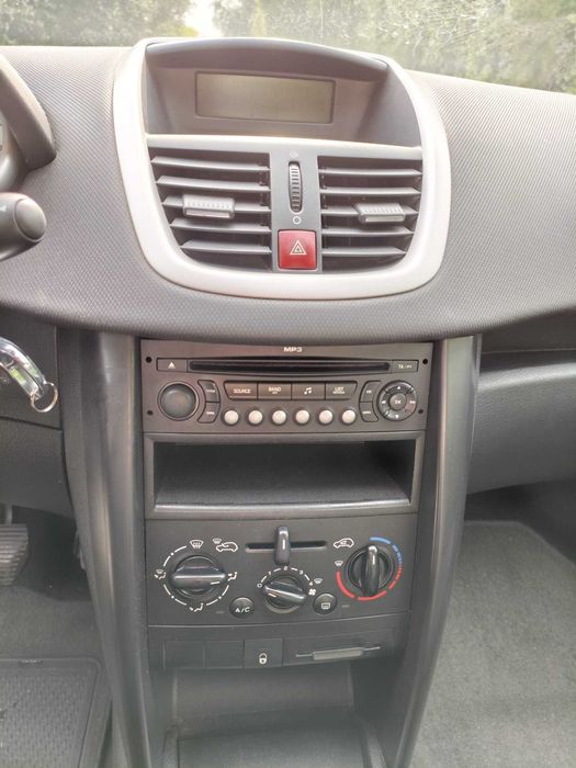 Peugeot 207 1.4 gasolina 2008