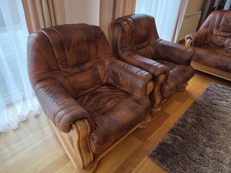 Komplet mebli skórzanych - sofa oraz 2 fotele