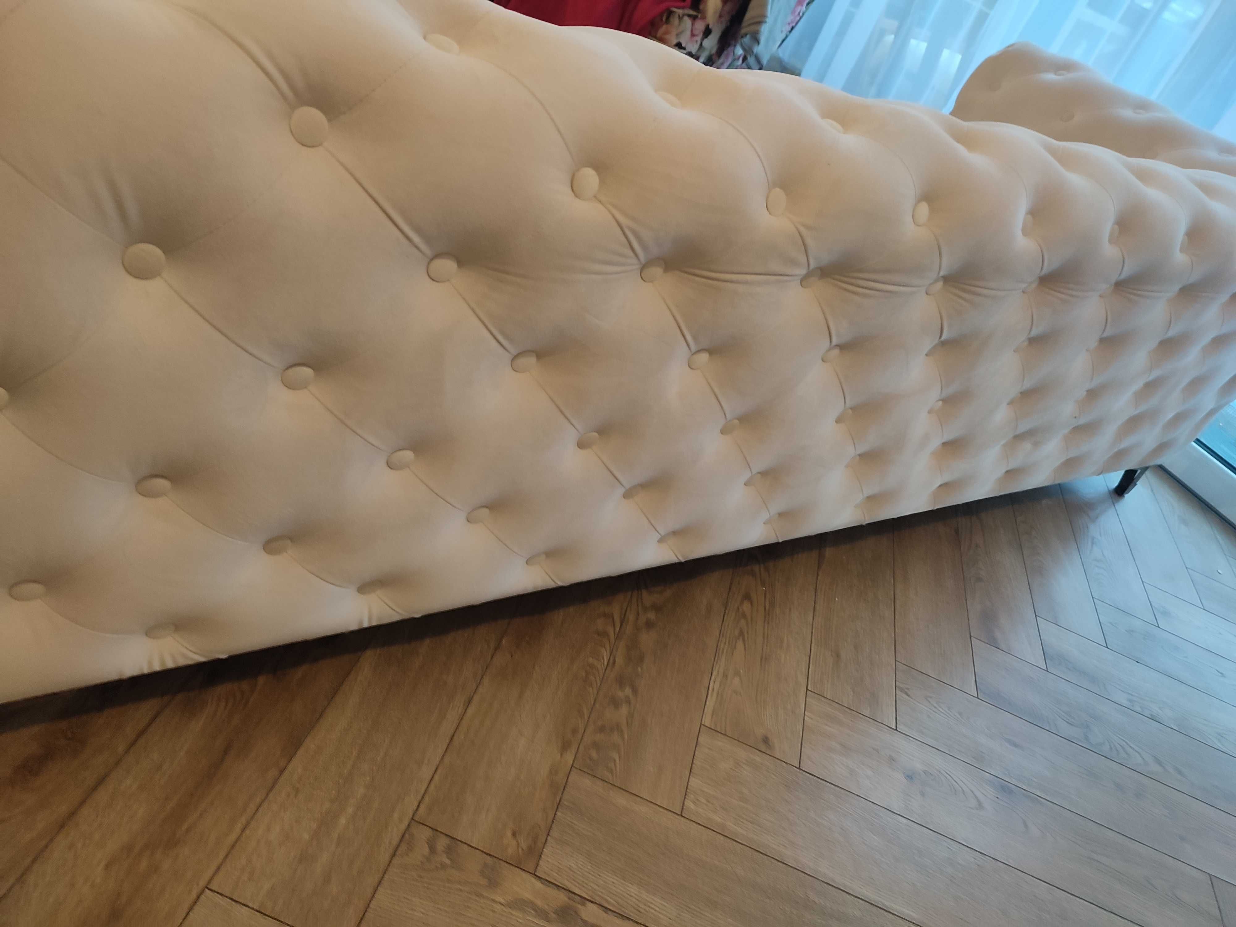 Sofy Chesterfield