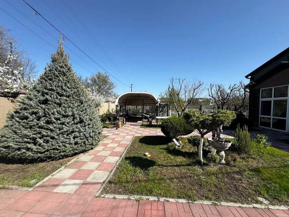 Продам 2 этажный дом в Березановке на левом берегу