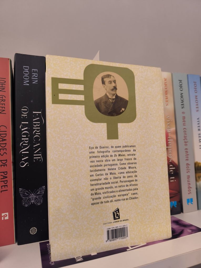 Livro - Os Maias