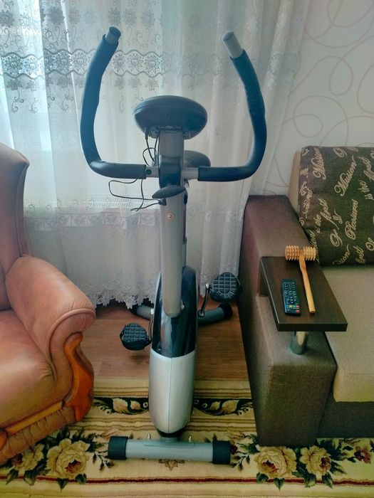 Продаю велотренажер, и полупрофессиональный орбитрек