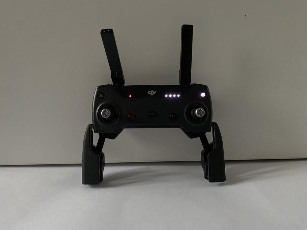 Dron DJI SPARK + kontroler
