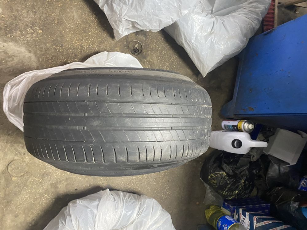 Продам резину michelin R16