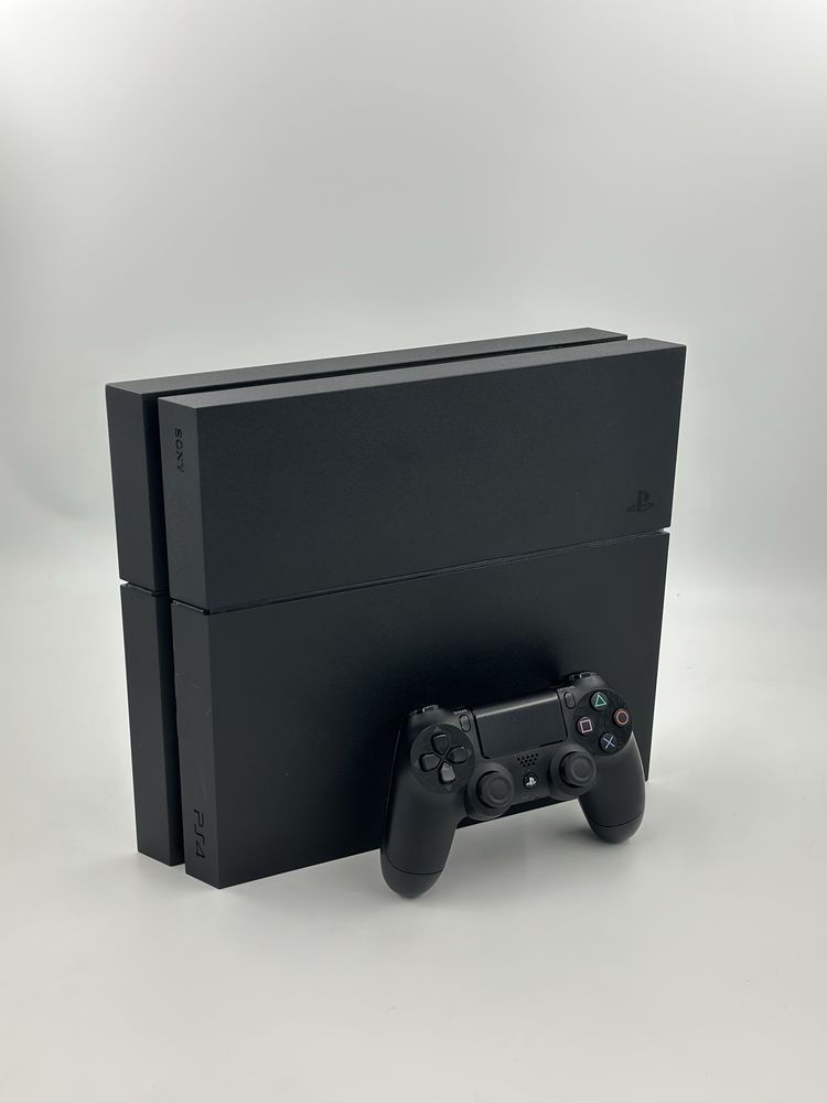 Sony PlayStation 4 ідеальний стан!