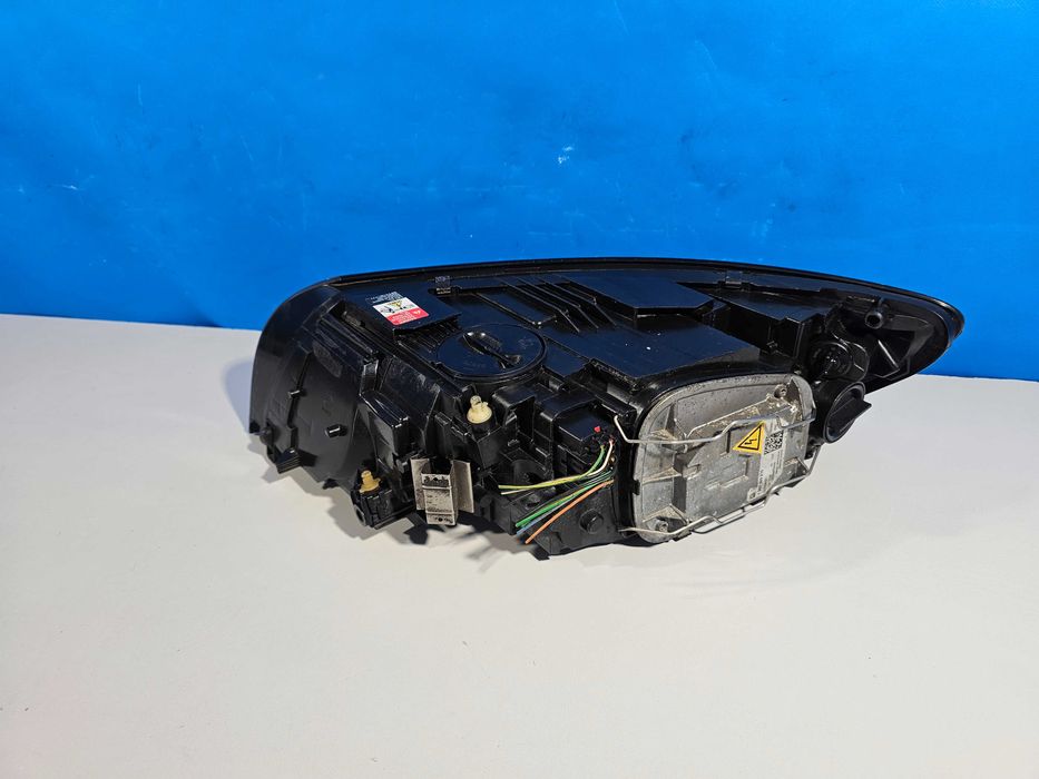 Volvo V50 S40 Lift Lampa Przód Przednia Bi-Xenon Skrętny Skrętna Prawa