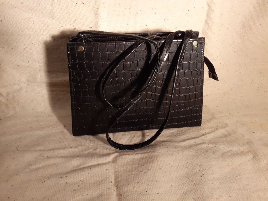 Сумка женская фактурная (под крокодиловую кожу)